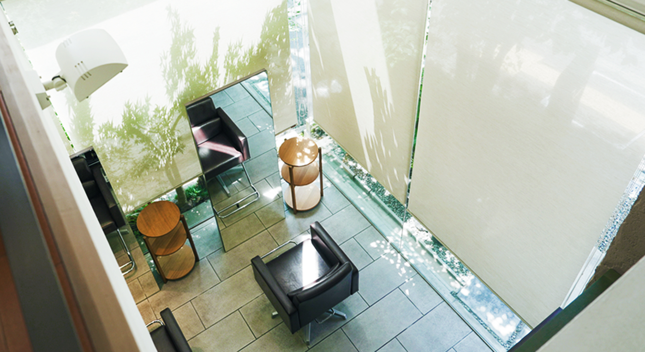 Feeasyの店舗の様子